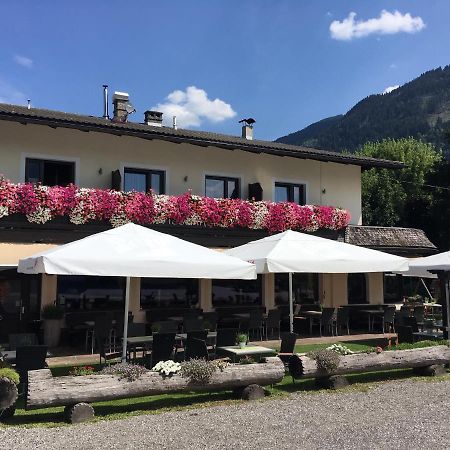 Restaurant Gaestehaus Wiesenheim Uderns Buitenkant foto
